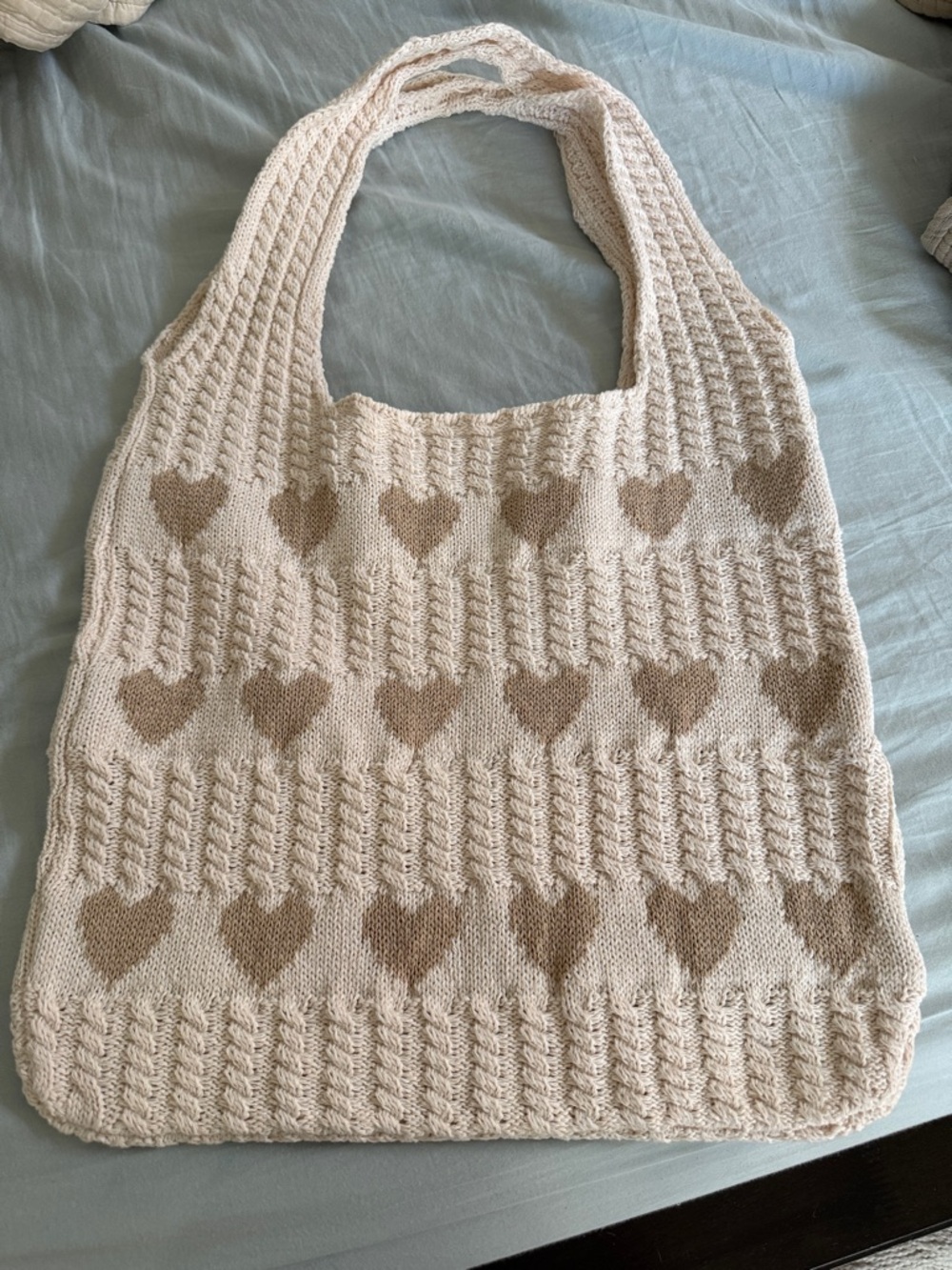 Cream Knit Heart Pattern Tote Bag